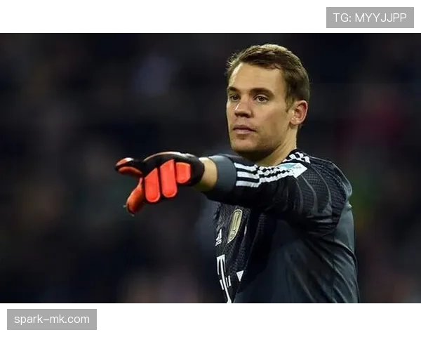 诺伊尔再现门神风采，引领守门员技术革新新潮流