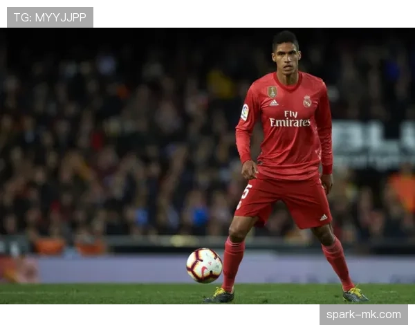 德怀特·盖伊加盟英超引热议，球迷聚焦其对新赛季格局的影响