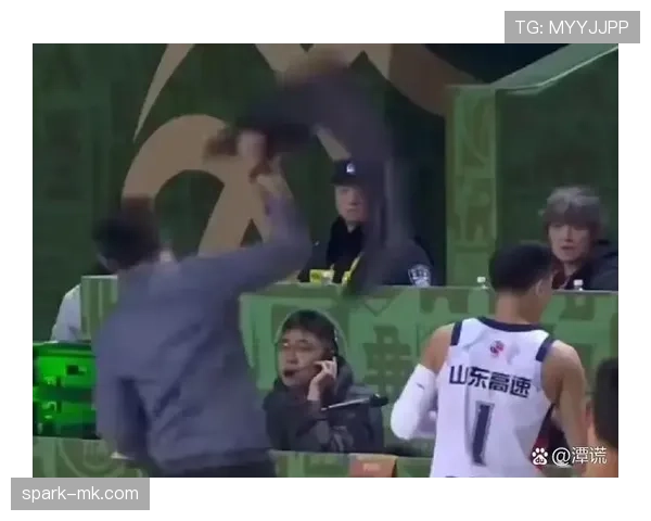 身体对抗规则到底哪里是危险犯规的分界线？解读裁判判罚尺度