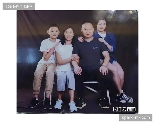 看到昌雅妮的家居照我笑瘫了，沙发上的抱枕比我房租还贵